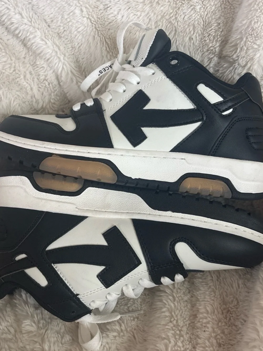 Off-White Black & White Low-Top Sneaker with '40' Tongue Marking